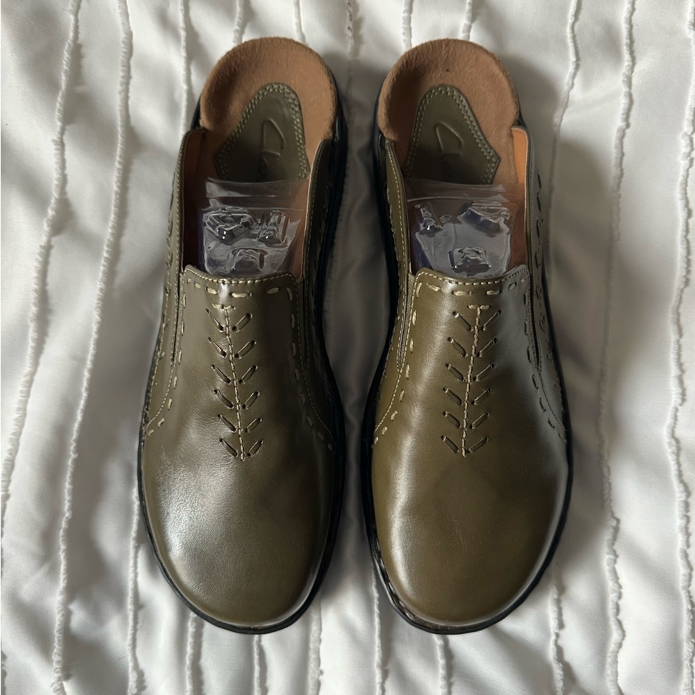 Clark Women’s Leather Green Mule